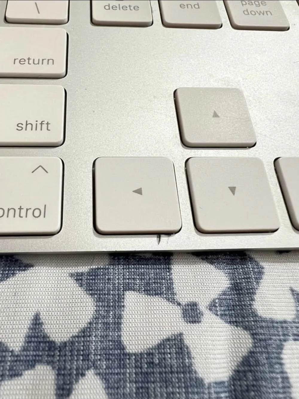 Apple Magic Wireless Keyboard w/ Numeric Keypad - US English QWERTY